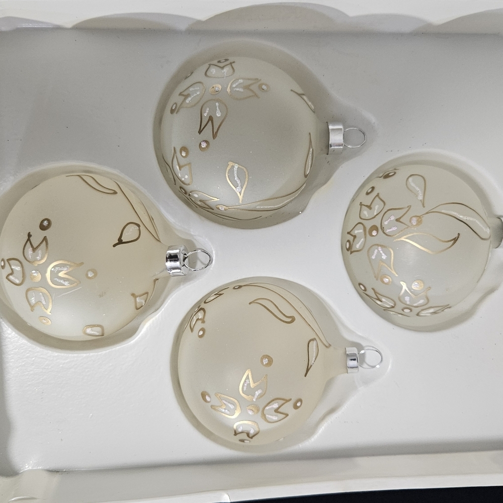 Victoria Collection Glass Ornaments Gold Floral Design Vitg. Rauch Original Box - Picture 2 of 6